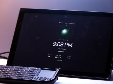 PHNTM One standby screen